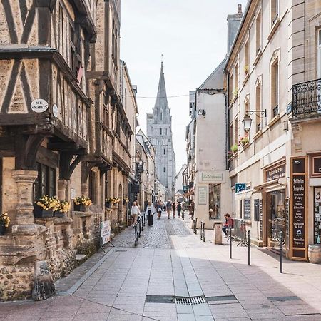 Large Apartment For 6 People In Bayeux Exteriör bild